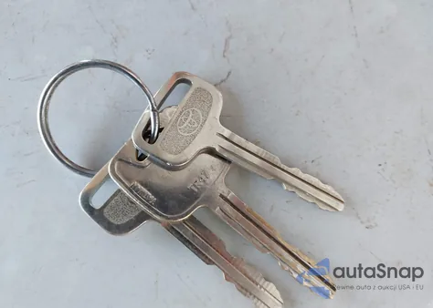 2000 Toyota Tacoma из США, поврежденный, VIN 5TEPM62N0YZ700028